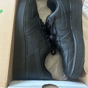 Black Airforce 1s
